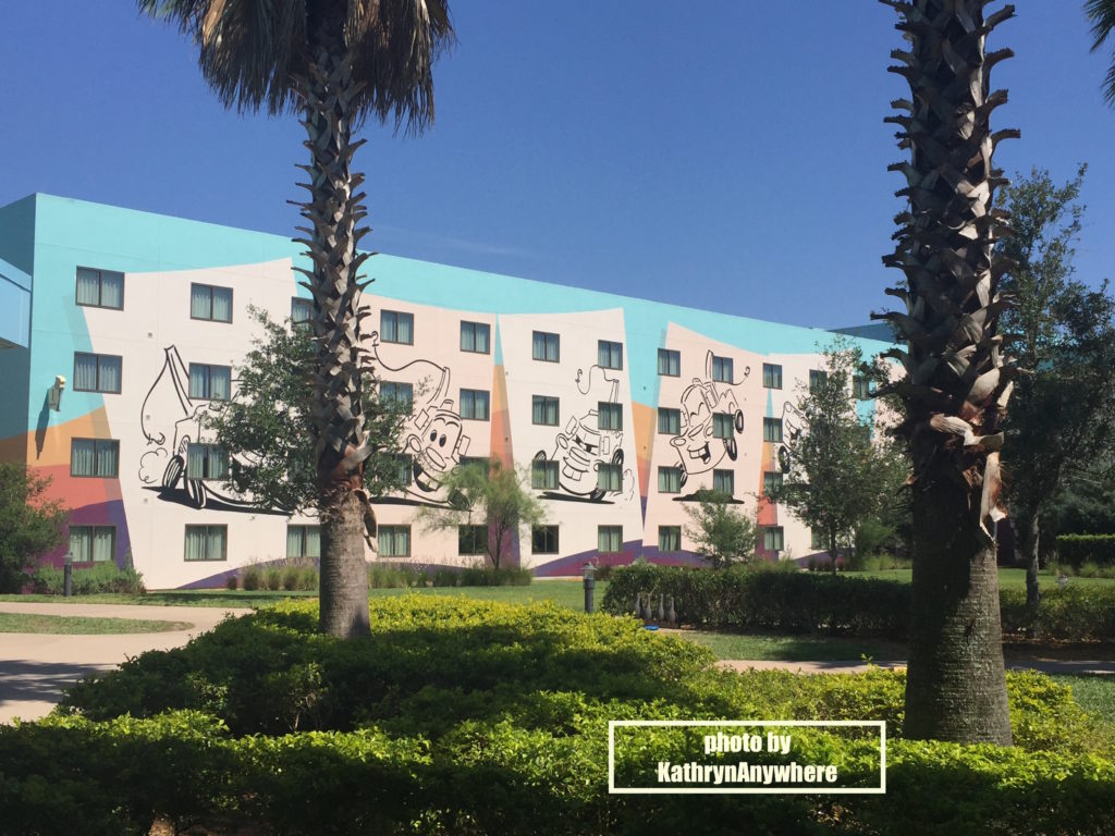 Why You Should Stay Onsite At Walt Disney World Resort #WDW #wdwresorts #DisneyMoms #waltDisneyworldResort #deluxeresorts #moderateresorts #valueresorts #familytravelblogger #bestfamilytravelblogger #disneytravelblogger #disneyblogger