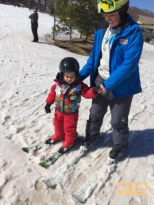 toddler learning to ski
