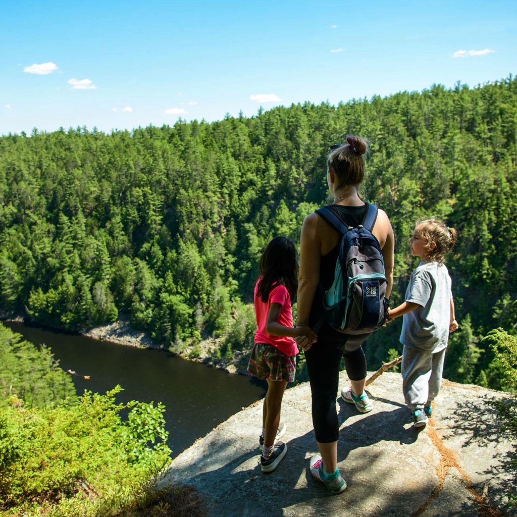 Hiking in Algonquin Provincial Park