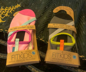 FitKids Girls Pink, FitKids Boys Grey #fitkickslife #fitkicks #shoe #watershoe #comfortableshoe #beachesmoms #beachshoe #fitkickscanada #comfyshoe