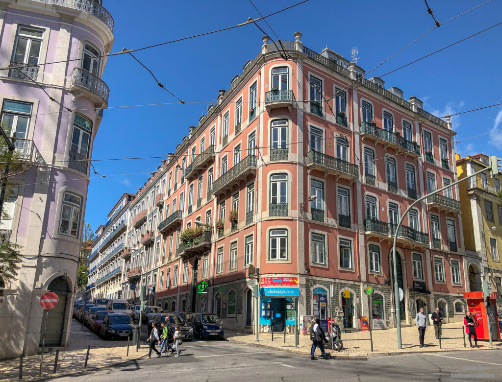 The block that City Lofts Lisbon Guesthouse is on