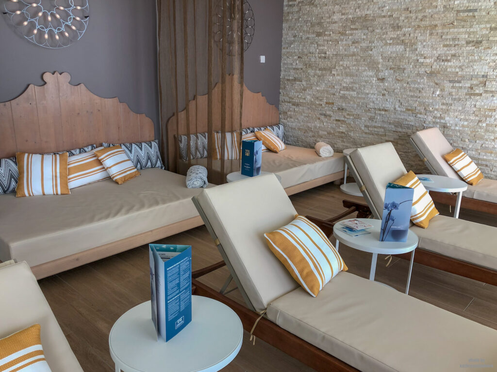 This is where you relax pre and post treatments at the Cinq Mondes Spa