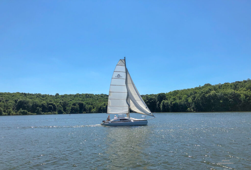 sailing around Lake Arthur