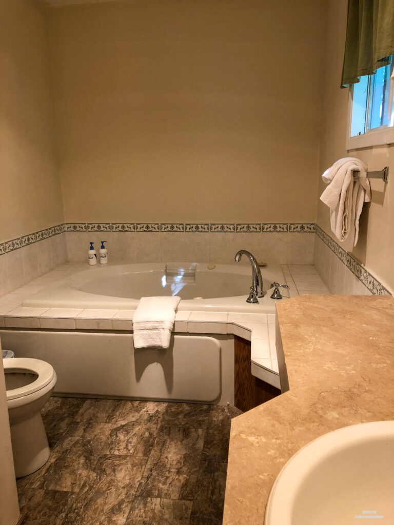 soaker tub in two bedroom cottage at viamede resort