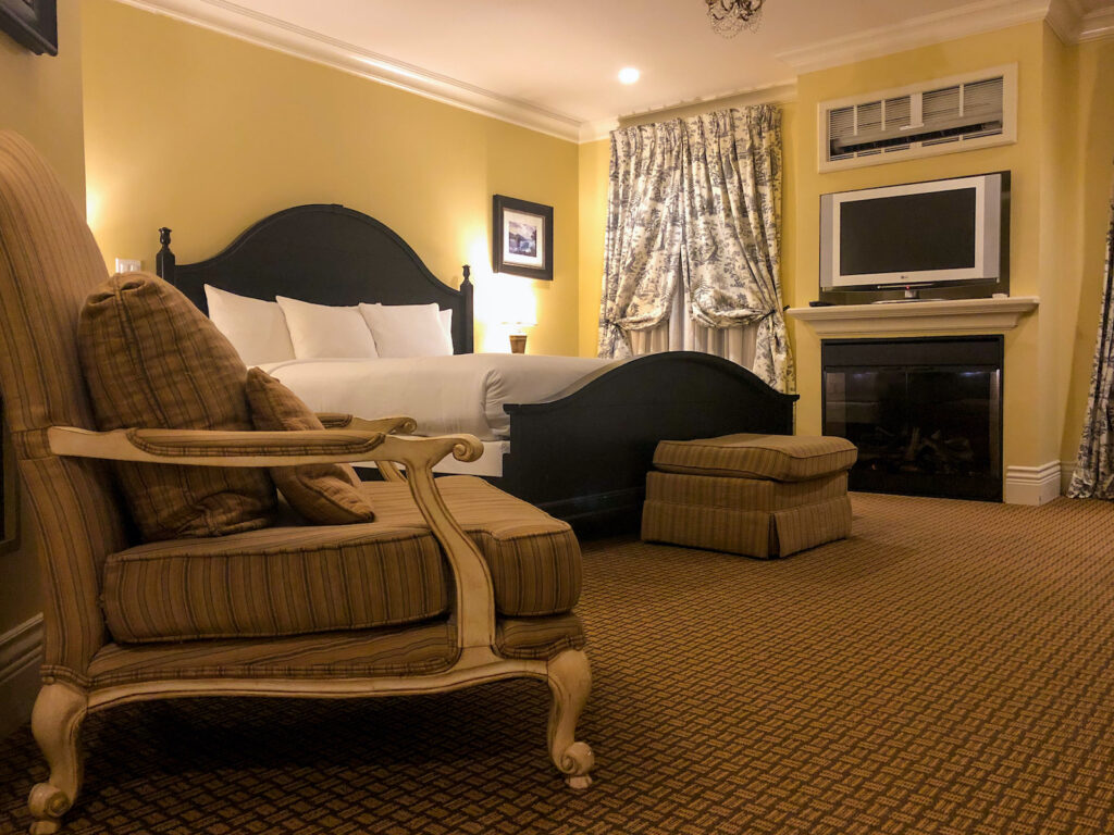 My luxurious room at Niagara Crossing Hotel and Spa. 