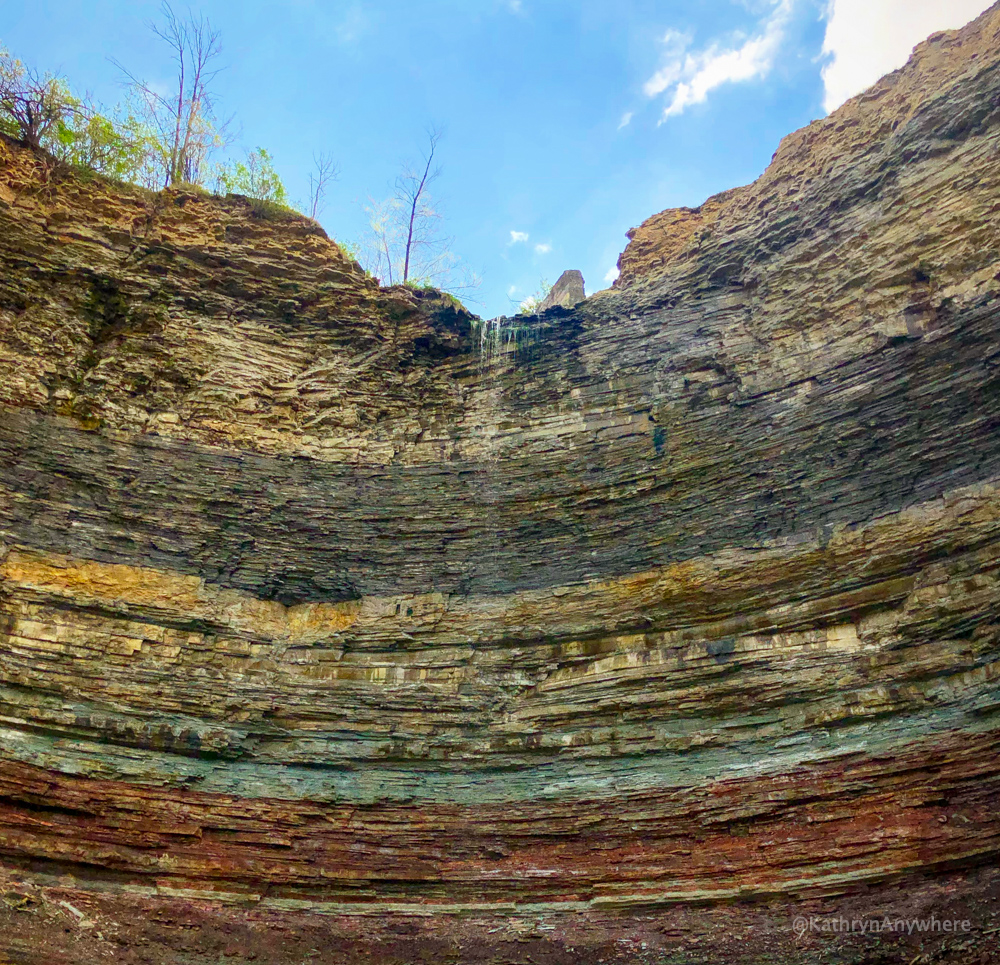 Devil's Punchbowl, waterfall in Hamilton Ontario. On the Bruce Trail