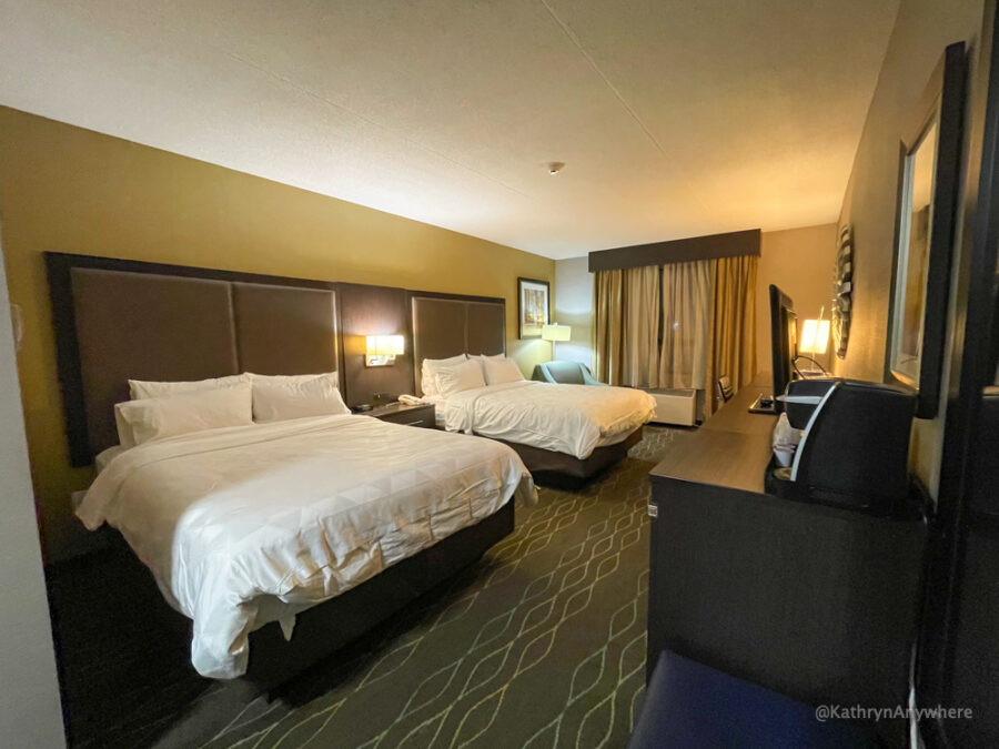 Sudbury Holiday Inn double room interior