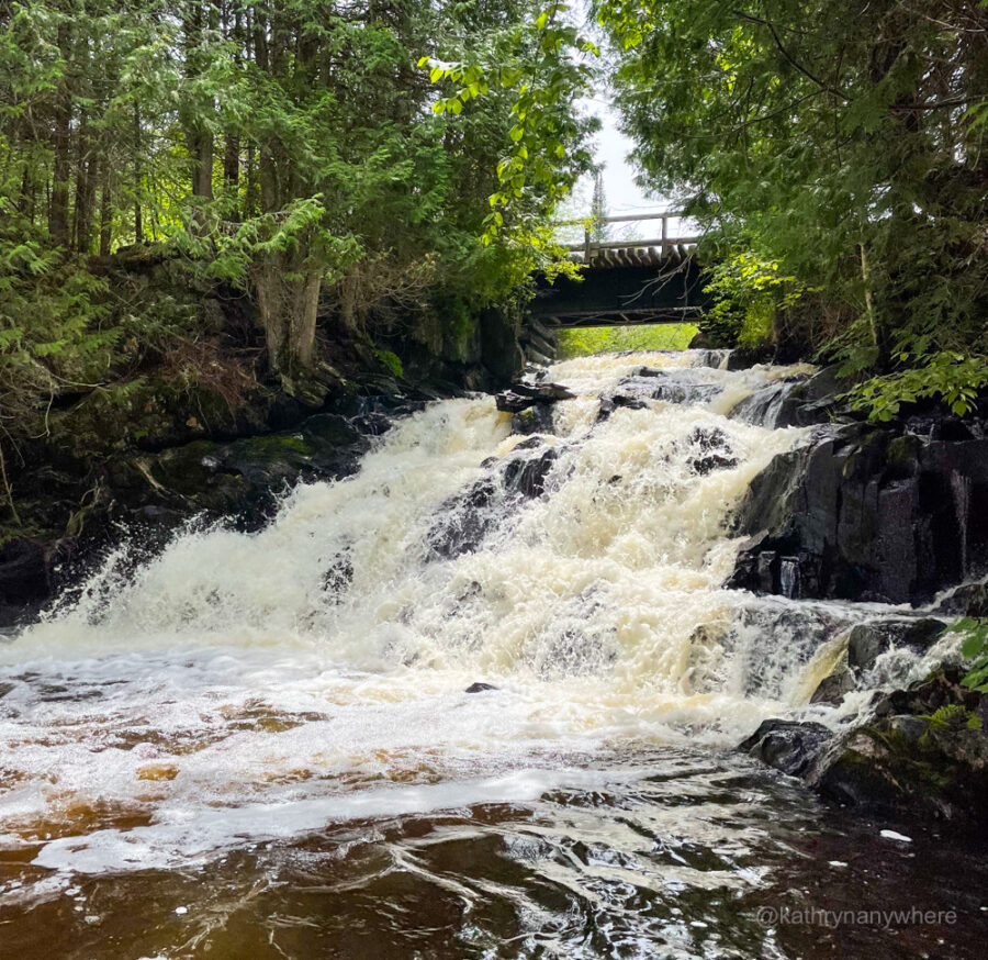 Waterfall on Land'escapes property