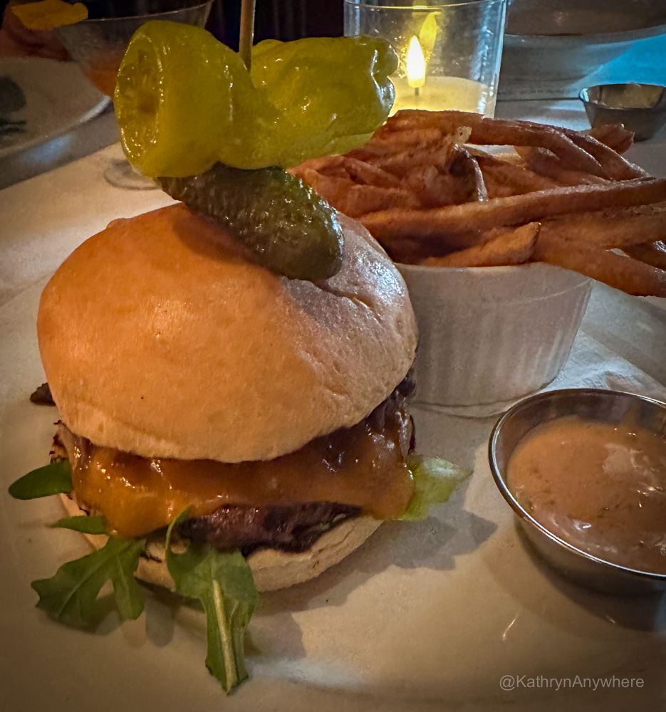 Mono Cliffs Inn burger for lunch - I always default to a burger!
