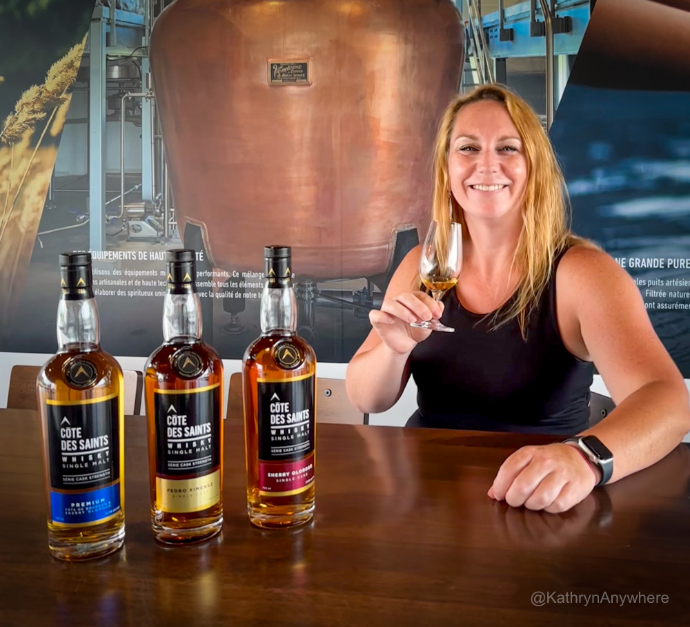 Kat whisky tasting at Cotes des saintes distillery Mirabel