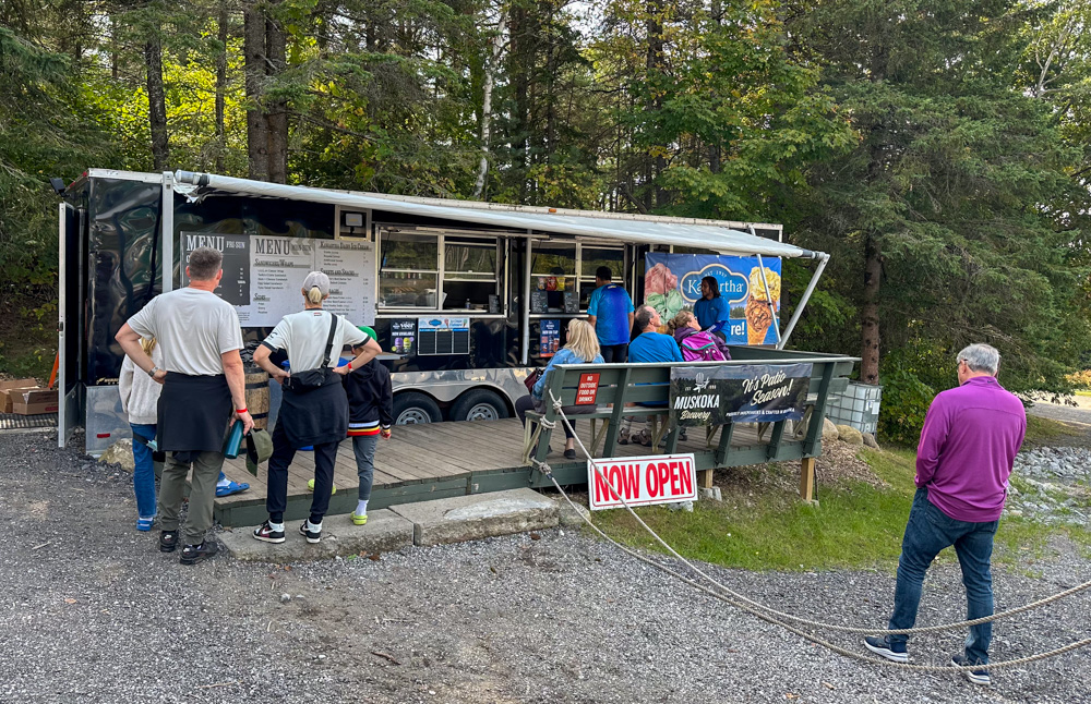 Trail hub the HandleBar Grill exterior