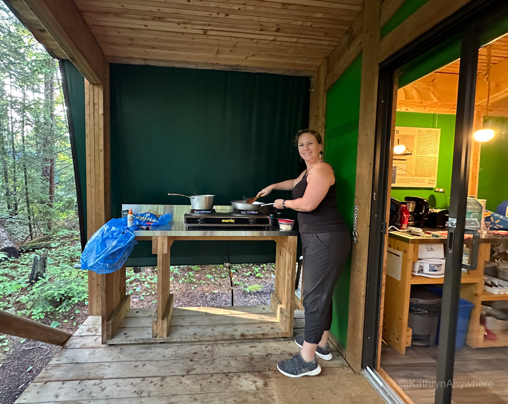 Parc national d’Opémican Sentier des Pierres outdoor cooking on the patio